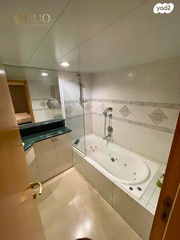 דירה, כרמל מרכזי - שד' קיש, חיפה