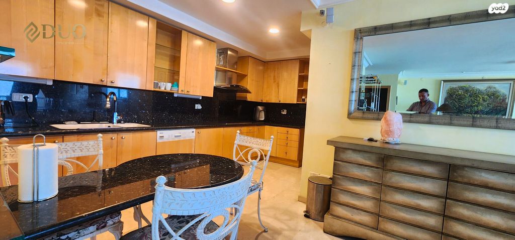 דירה, כרמל מרכזי - שד' קיש, חיפה