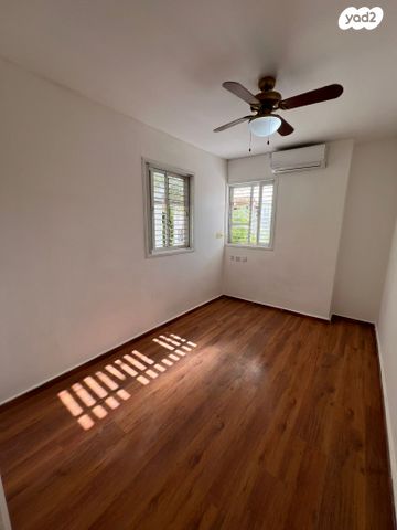 דו משפחתי, חיים גלעד 16, בת גנים, פתח תקווה