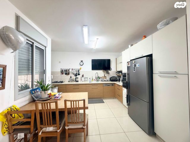 גג/ פנטהאוז, אייר, קרית השרון, נתניה