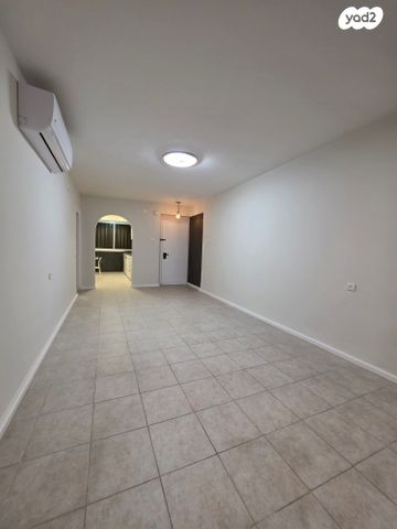 דירה, יצחק בן צבי, קרית חיים מזרחית, חיפה