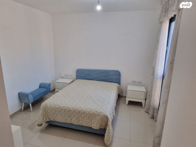 דירה, הרב ניסנבאום 37, בת ים