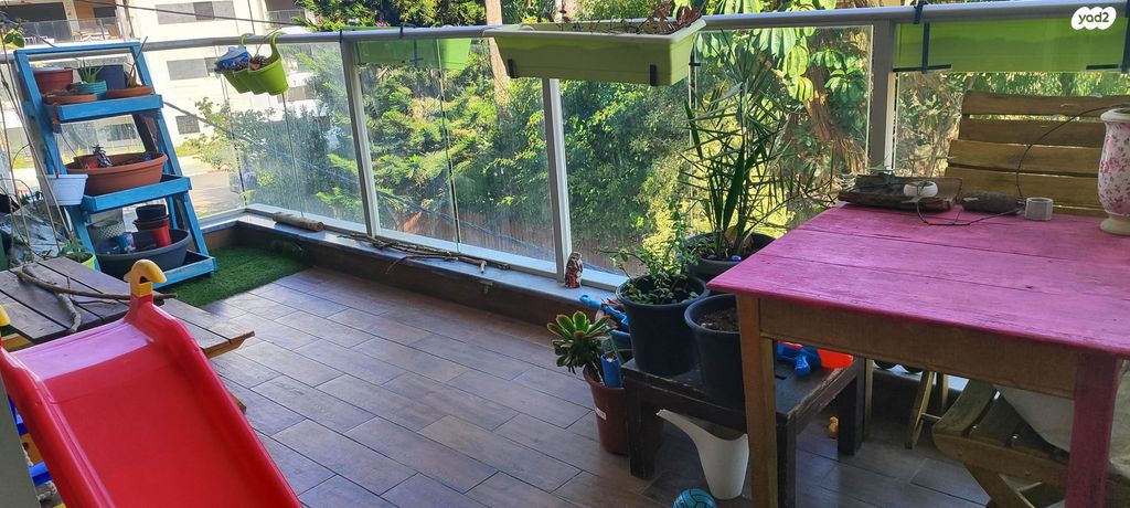 דירה, הבנים, הרצליה