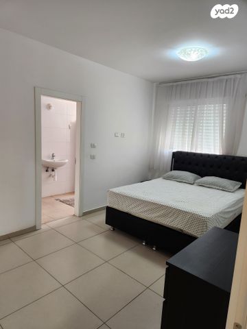 דירה, משה דיין 2, נווה דוד, רמלה