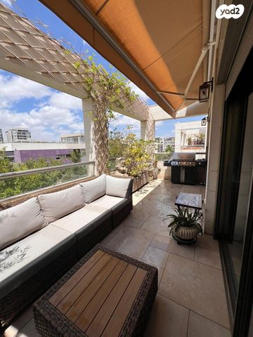 גג/ פנטהאוז, המשתלה, תל אביב יפו