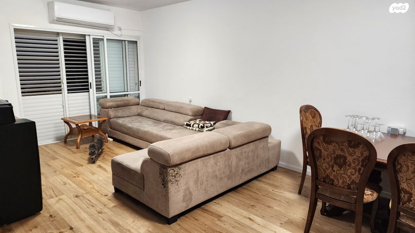 דו משפחתי, קרני שומרון