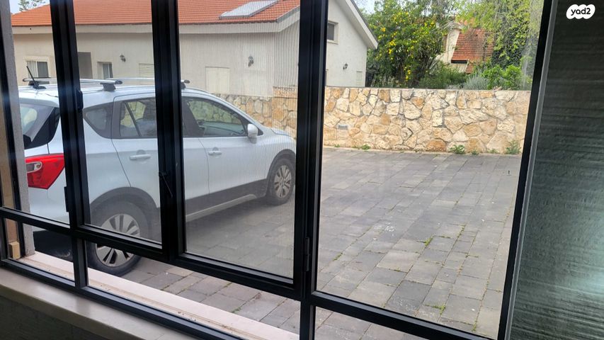 דו משפחתי, קרית טבעון