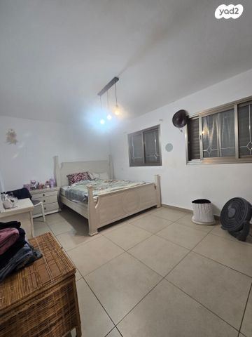 דירה, יצחק רבין, צפת