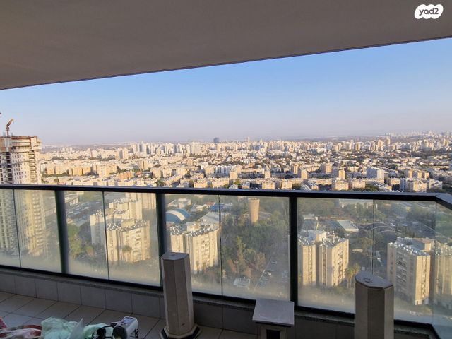 דירה, הרב ניסנבאום 37, בת ים