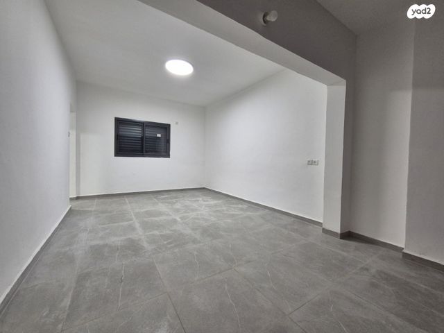 דירה, חפץ חיים, פתח תקווה