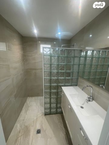 גג/ פנטהאוז, שדרות תל חי, אשדוד