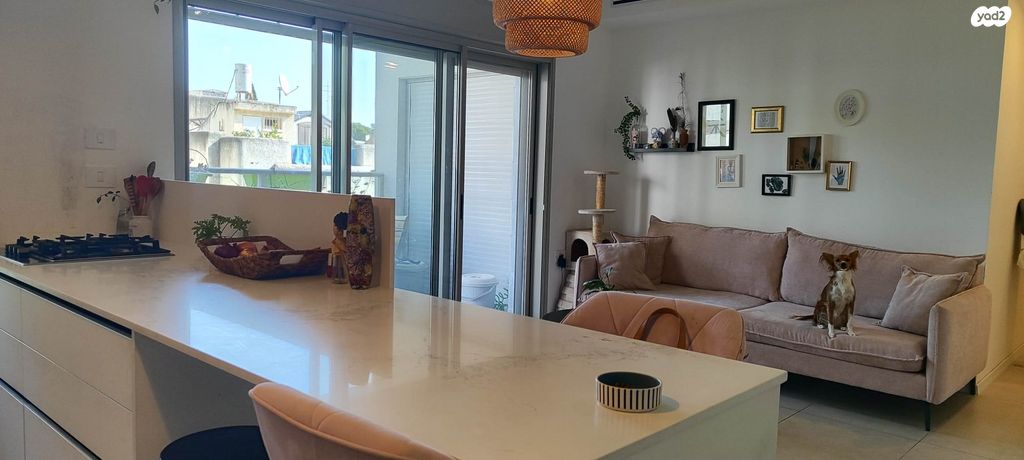 דירה, הבנים, הרצליה