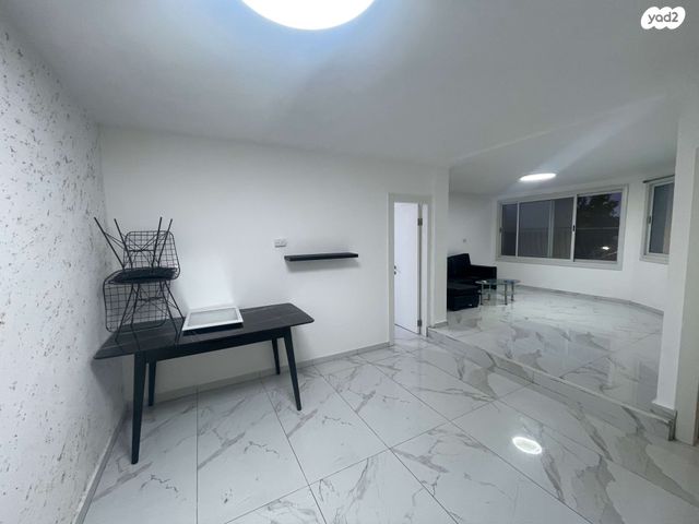 דירה, יהודה הלוי, בן גוריון, אשקלון