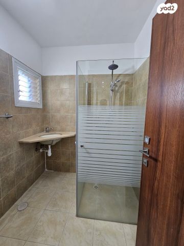 דירה, קרית אתא