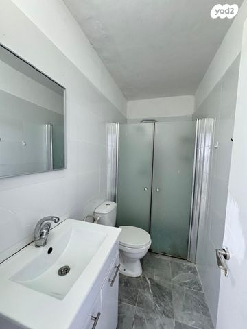 דירה, חיים, צור שלום, קרית ביאליק