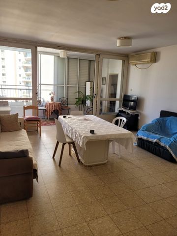 דירה, מגדים, שכונת בן גוריון, מרכז העיר ג', רמת גן