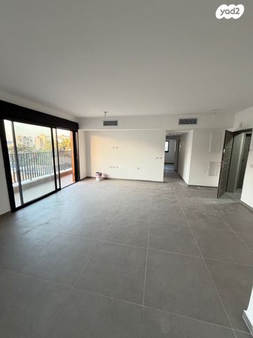 דירה, ד"ר שיפר, שיפר, פתח תקווה