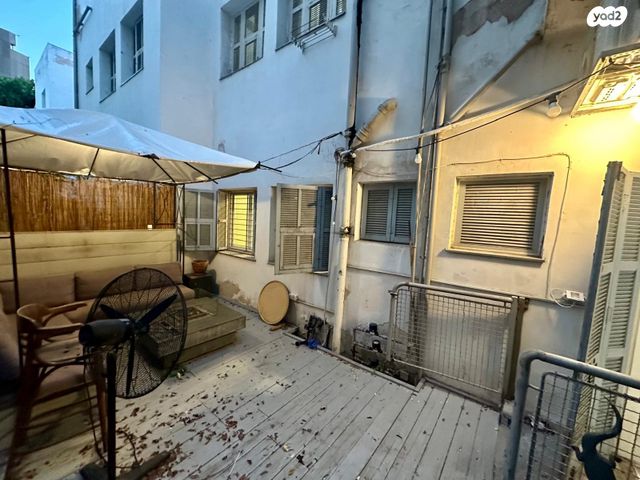 שדרות רוטשילד 70