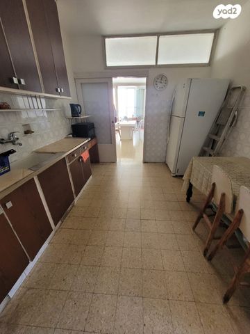 דירה, מגדים, שכונת בן גוריון, מרכז העיר ג', רמת גן