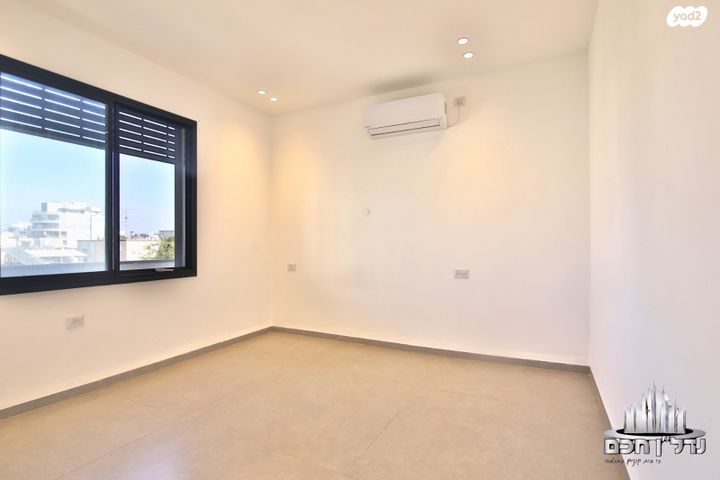 גג/ פנטהאוז, הרב קוק, מוצקין הותיקה, קרית מוצקין