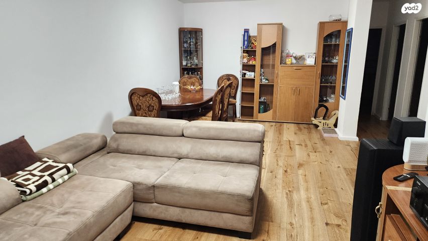 דו משפחתי, קרני שומרון