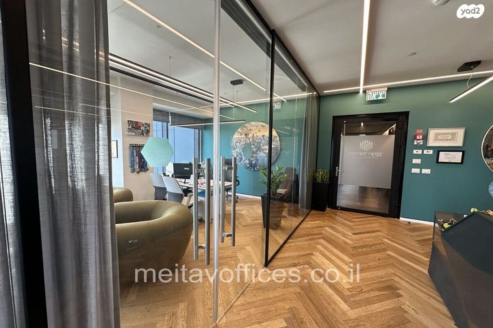 משרדים, דרך מנחם בגין 156, תל אביב יפו