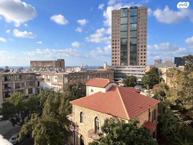 בית מלון, חיפה