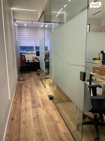 משרדים, הנגר, אזור תעשיה נווה נאמן, הוד השרון