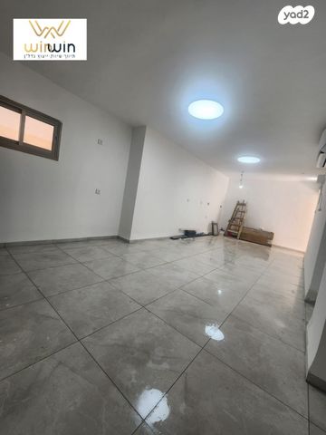 משרדים, העצמאות, מרכז העיר, קרית אתא