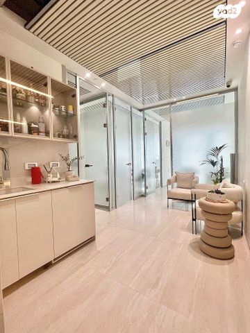 משרדים, שושנה דמארי, משכנות האומנים, קרית מוצקין