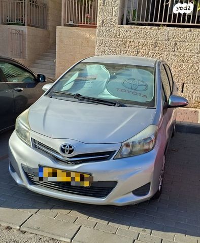 מודעת רכב טויוטה יאריס