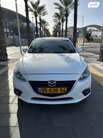 מודעת רכב מאזדה 3