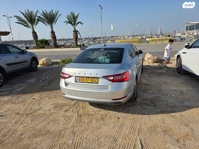 מודעת רכב סקודה סופרב