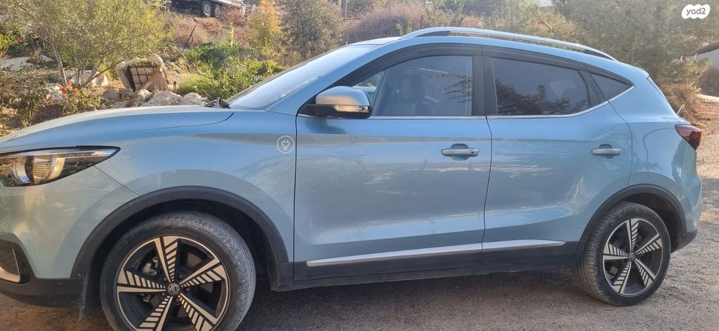 מודעת רכב אם ג'י ZS