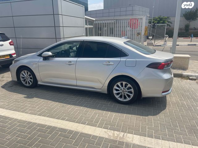 מודעת רכב טויוטה קורולה