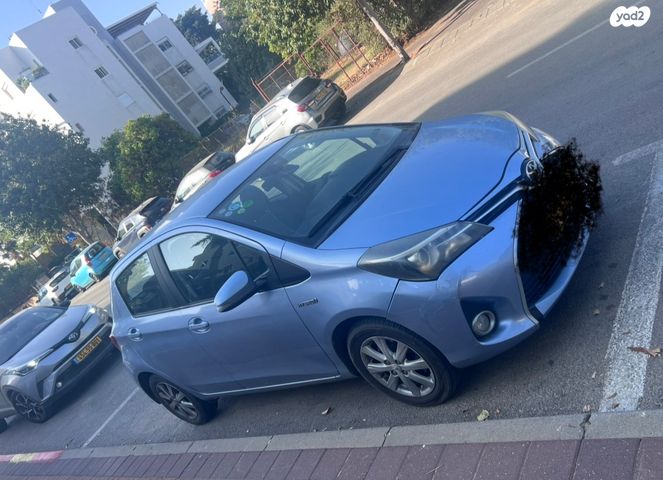 טויוטה יאריס