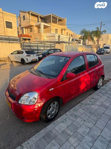 טויוטה יאריס