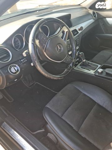 מודעת רכב מרצדס-בנץ C-class