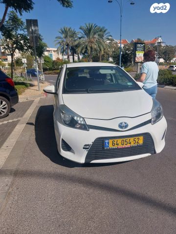 מודעת רכב טויוטה יאריס