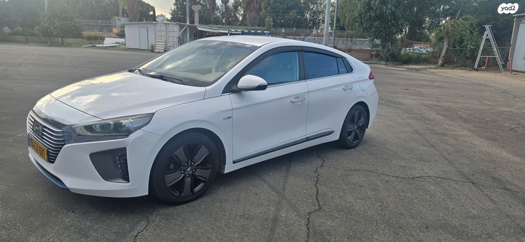 יונדאי איוניק