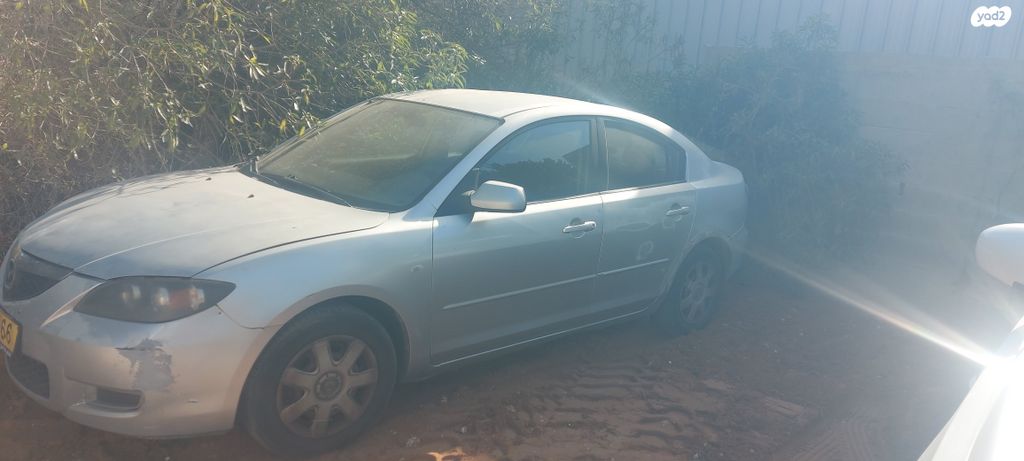 מודעת רכב מאזדה 3