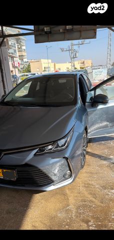 טויוטה קורולה