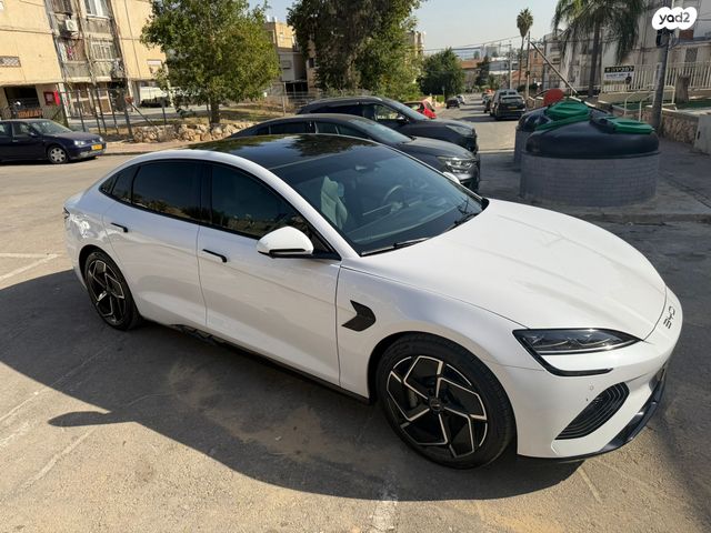 בי.ווי.די סיל