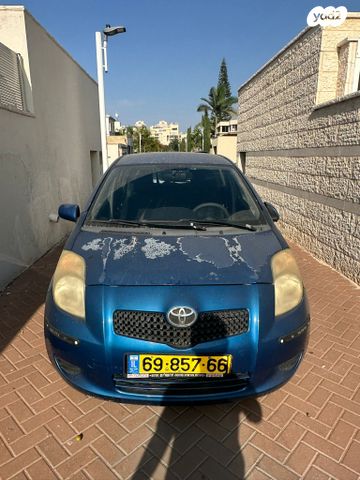 טויוטה יאריס