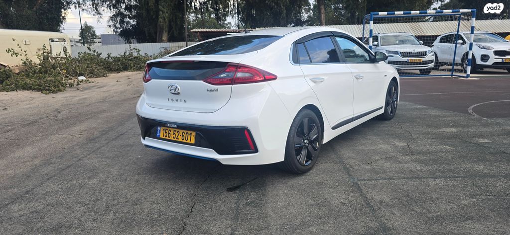 יונדאי איוניק