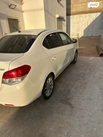 מיצובישי אטראז'