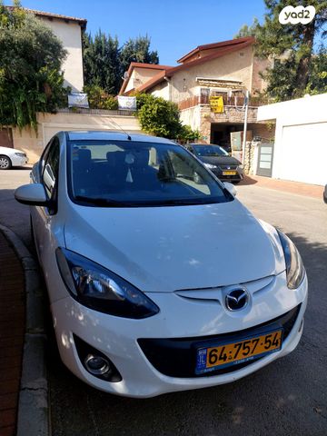מודעת רכב מאזדה 2