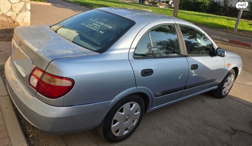 ניסאן אלמרה