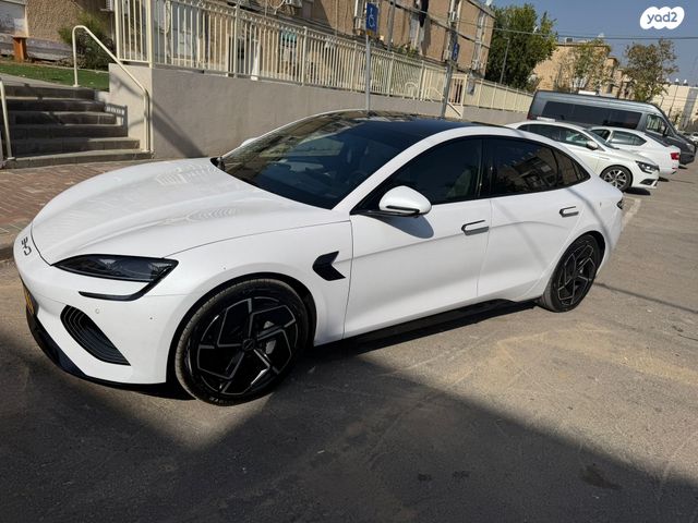 בי.ווי.די סיל