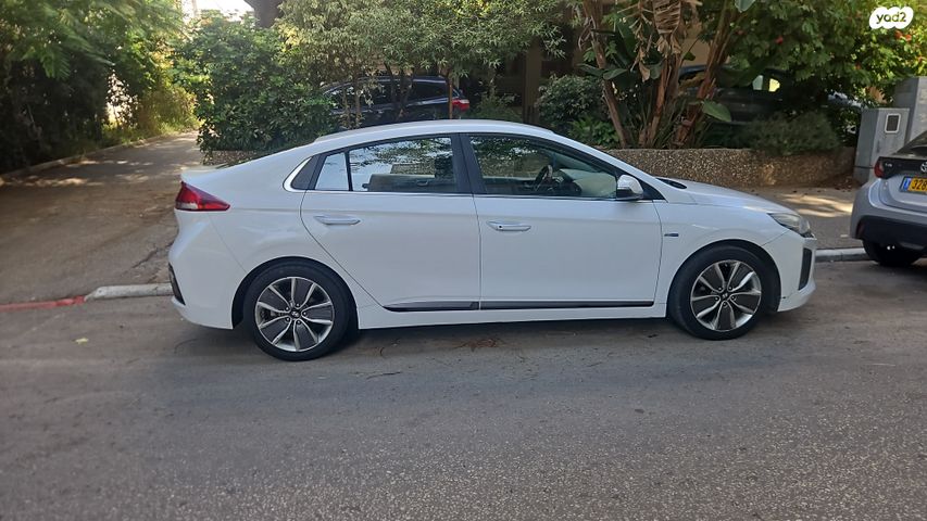 יונדאי איוניק